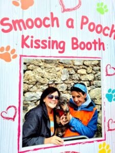 SmoochAPooch