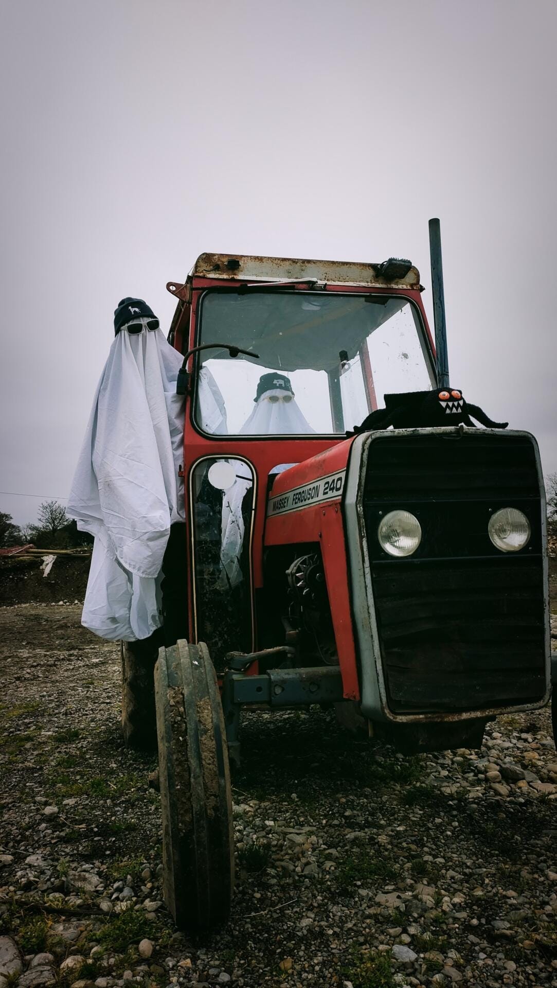 TRACTOR